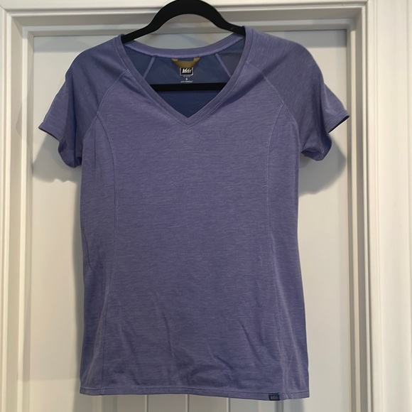 REI Tops - REI exercise yoga T-shirt size S